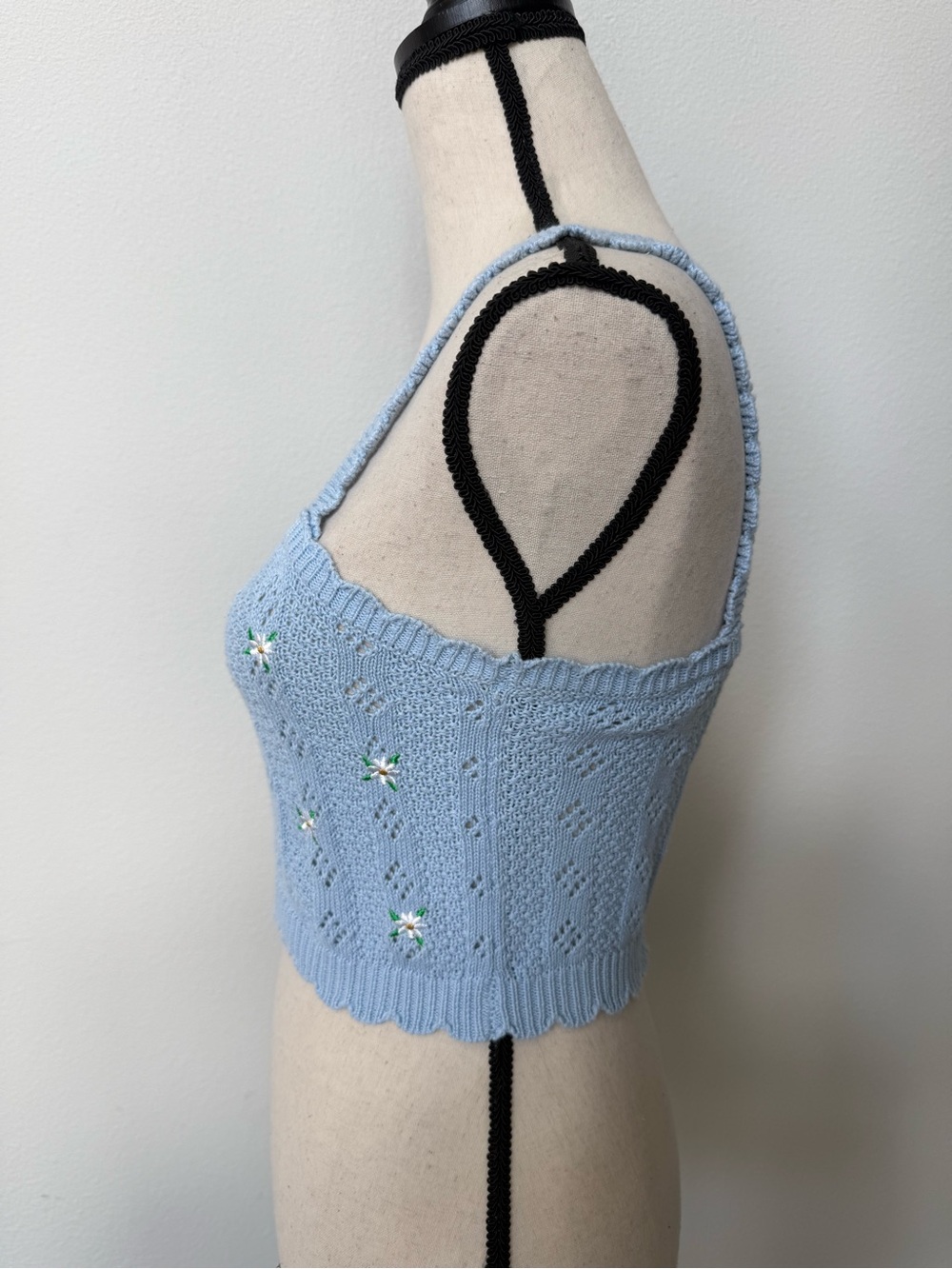 Sky and Sparrow Light Blue Daisy Knit Cropped Tank - Picture 3 of 9